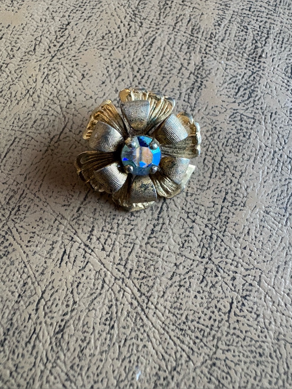 Vintage Gold Flower Scatter Pin/Brooch with Blue Aurora Center